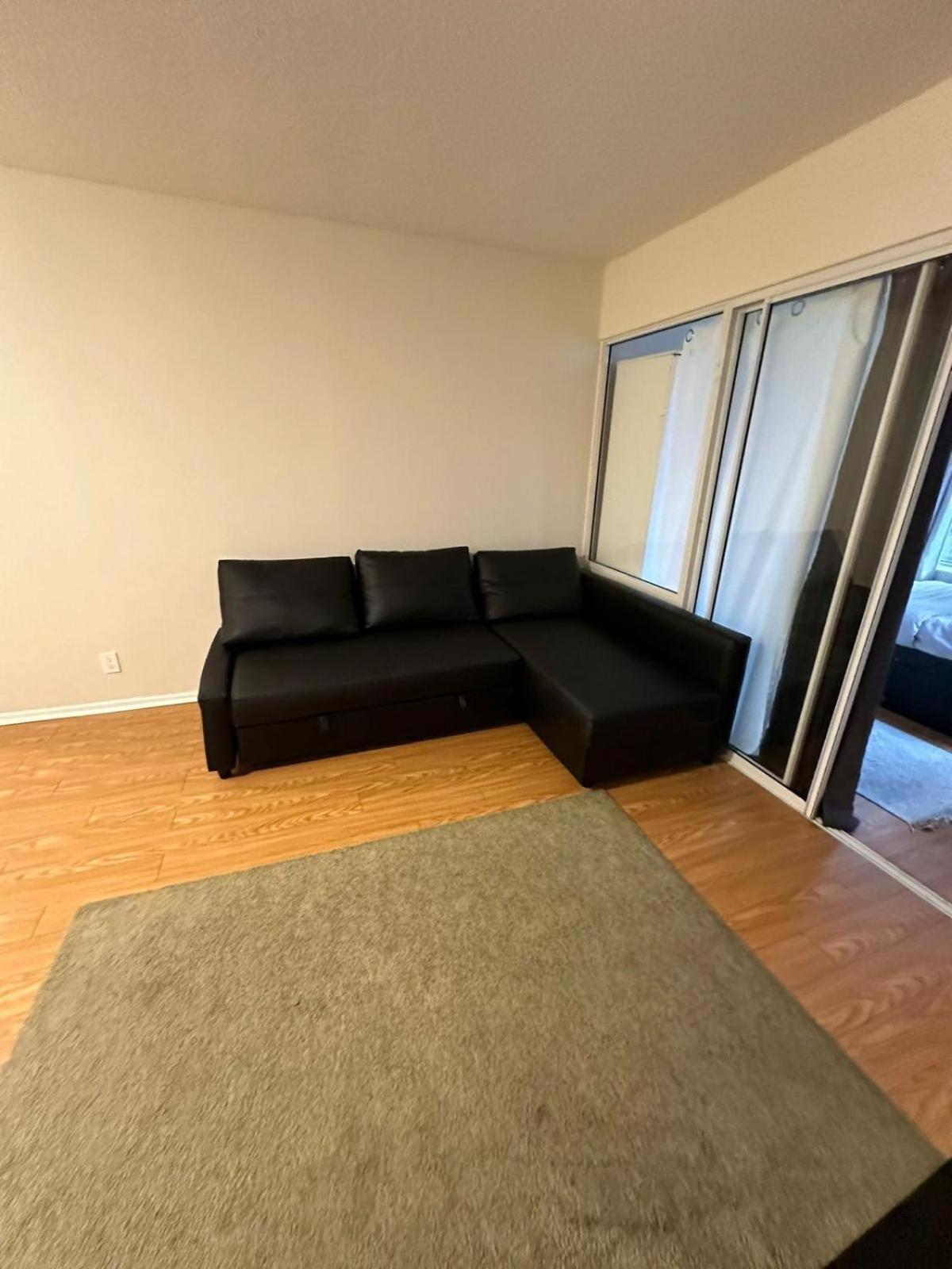 Best Location In Downtown- Walking To Eaton Centre, Nathan Phillips Square, Yonge-Dundas, Ikea,Transit Toronto Exterior foto